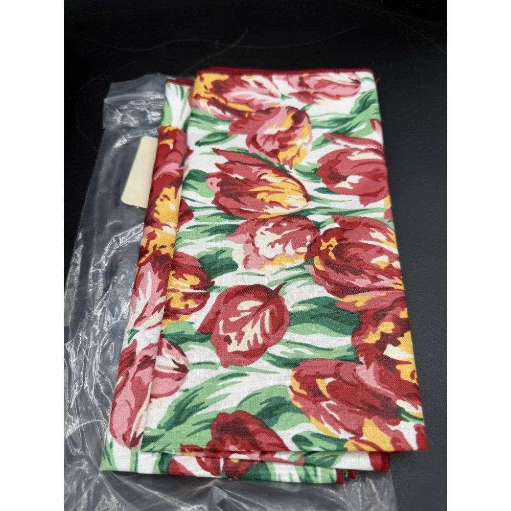 🌷 Longaberger Set of 2 Tulip Napkins NIP 🧺 New in Package Floral Spring Table